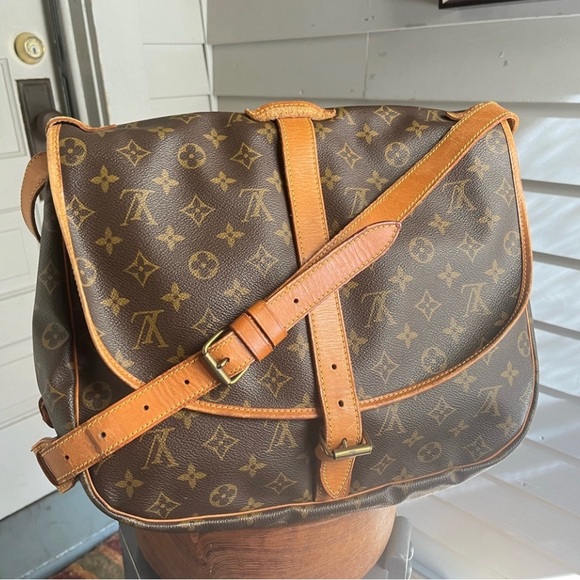 Louis Vuitton Saumur 35 - Picture 2 of 15